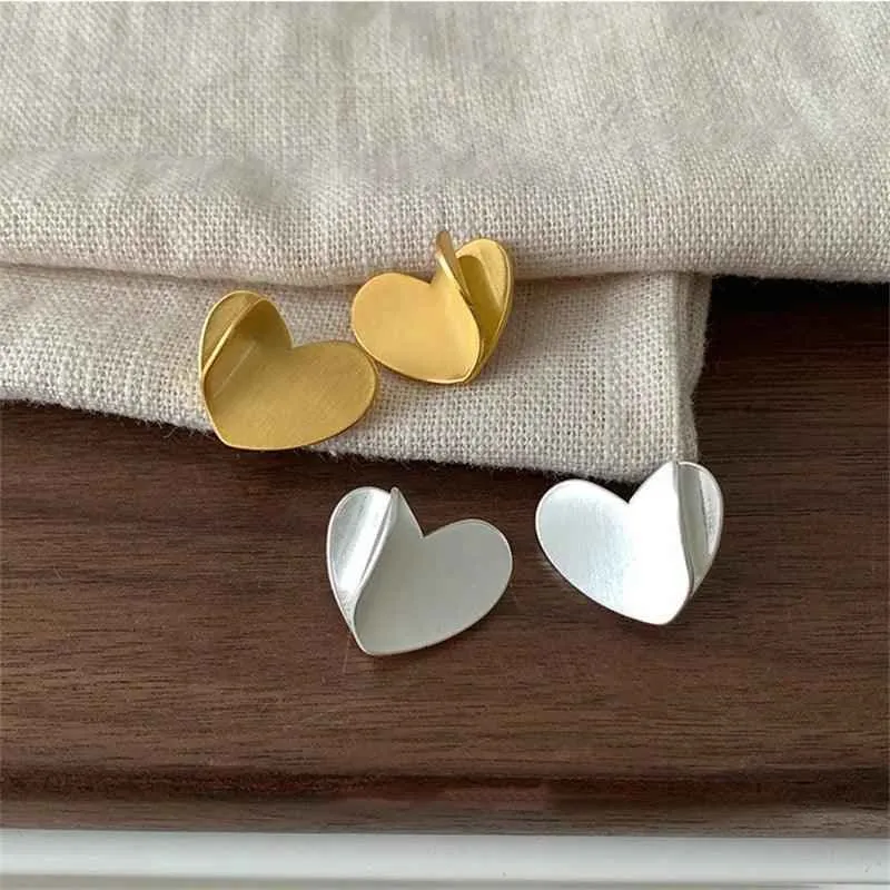 A6510 Stud Earrings Charm Jewelry - Heart-shaped Asymmetric Metal