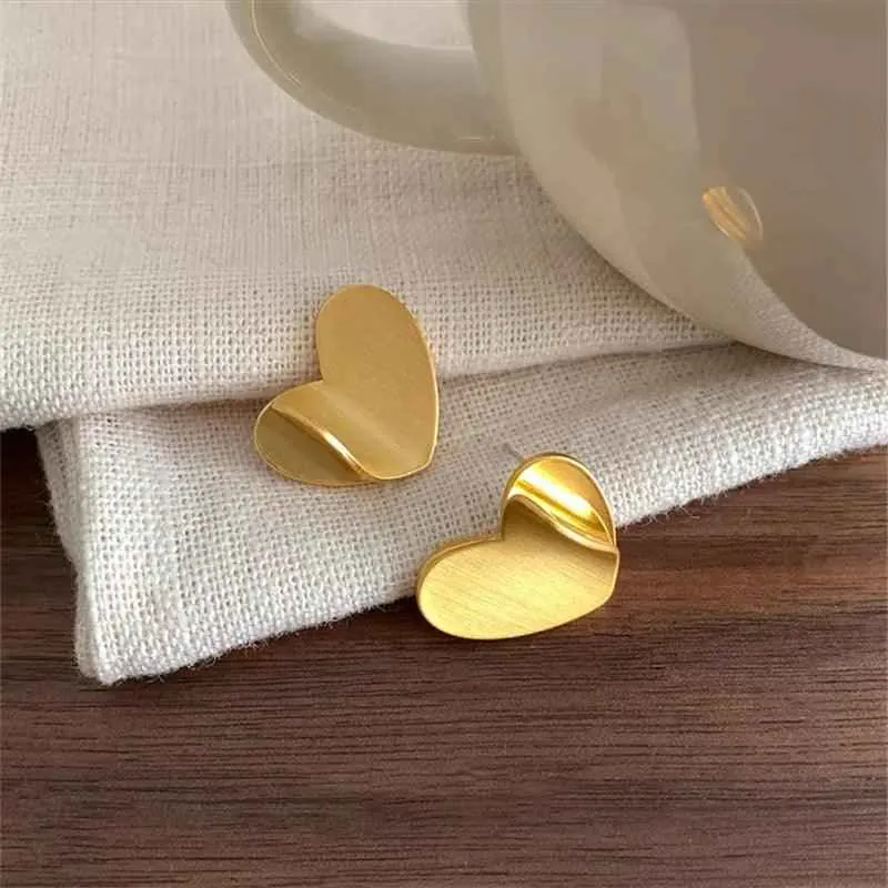 A6510 Stud Earrings Charm Jewelry - Heart-shaped Asymmetric Metal