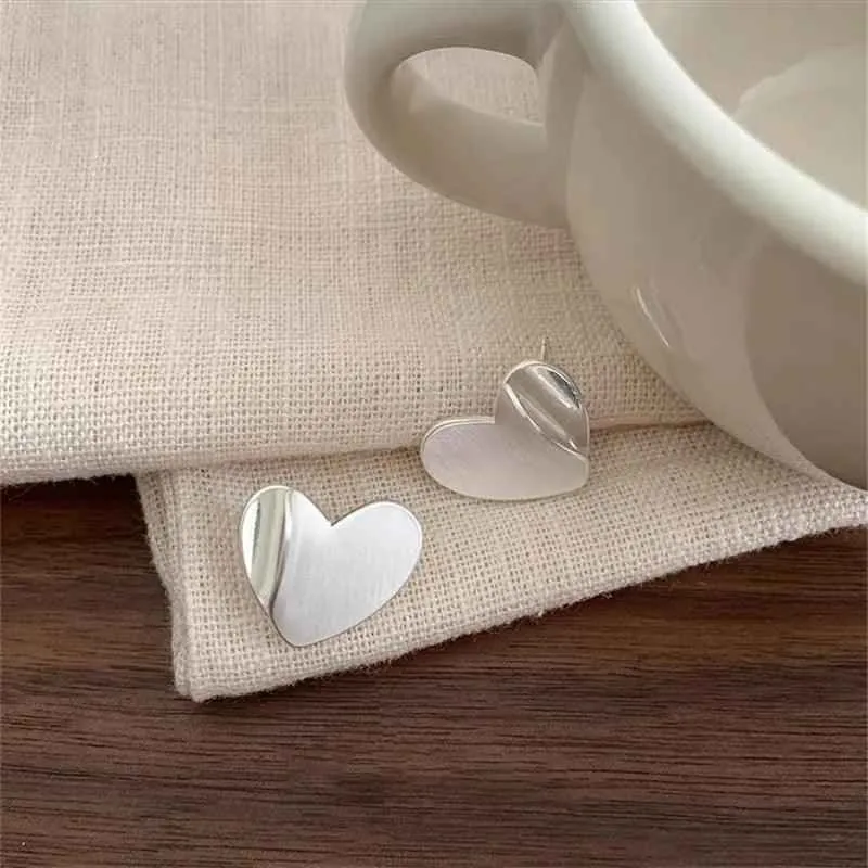 A6510 Stud Earrings Charm Jewelry - Heart-shaped Asymmetric Metal