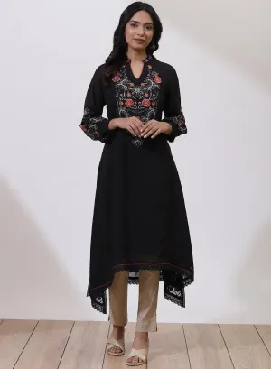 Black Kurta With Intricate Embroidery