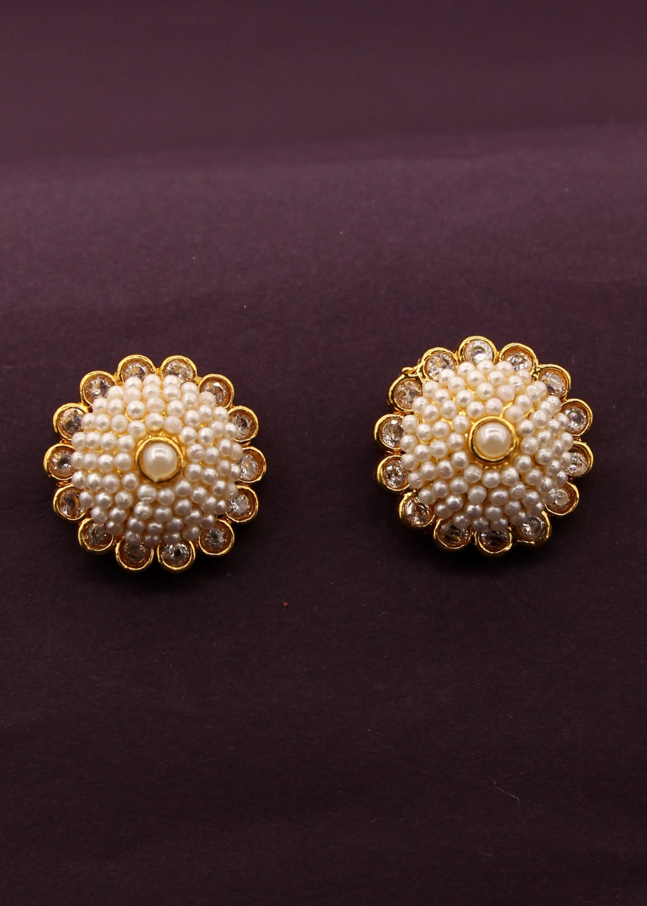 BLOOMING PEARLY EAR STUDS