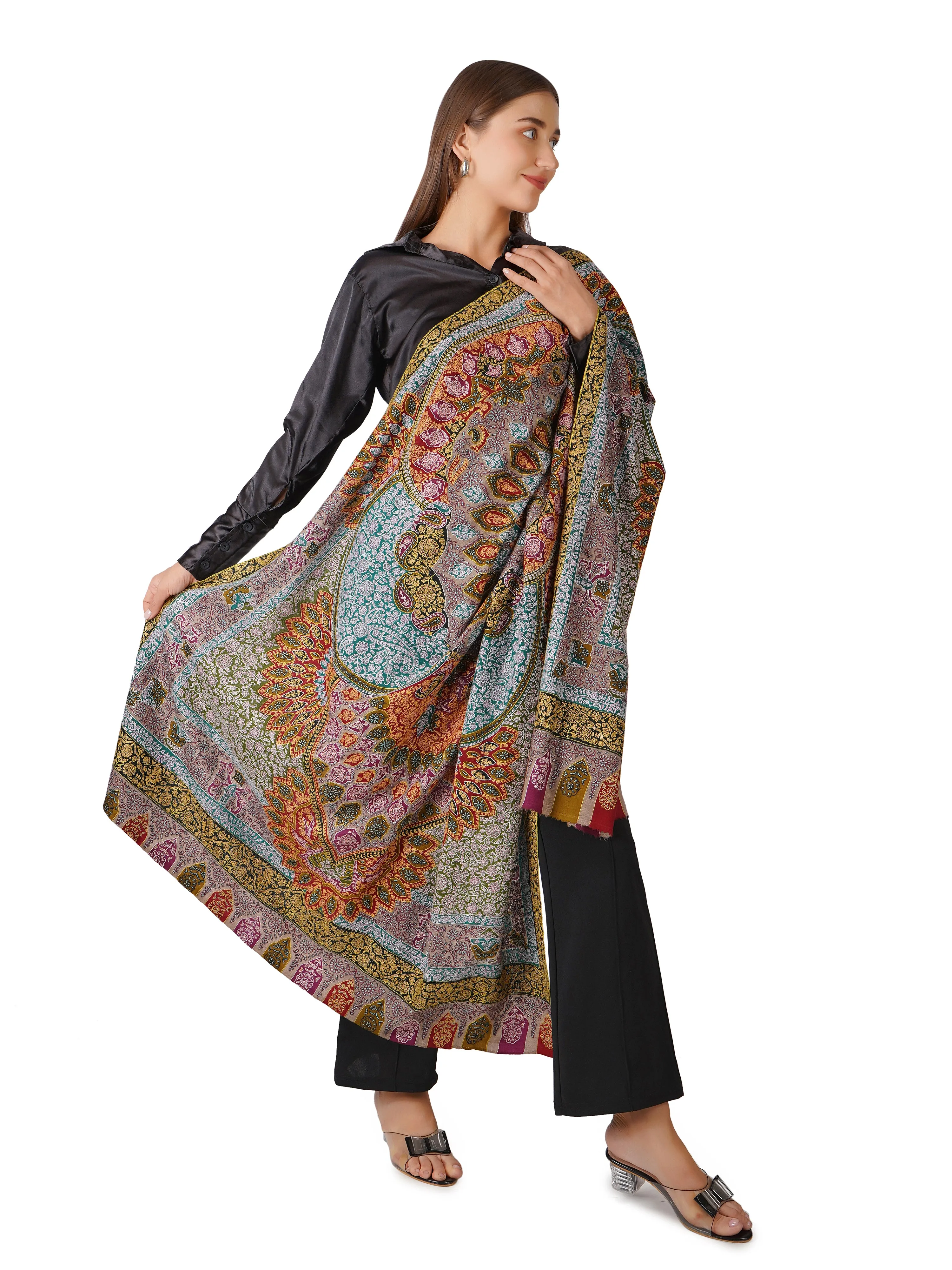 Elegant Pashmina Shawl with Delicate Hand Sozni Embroidery