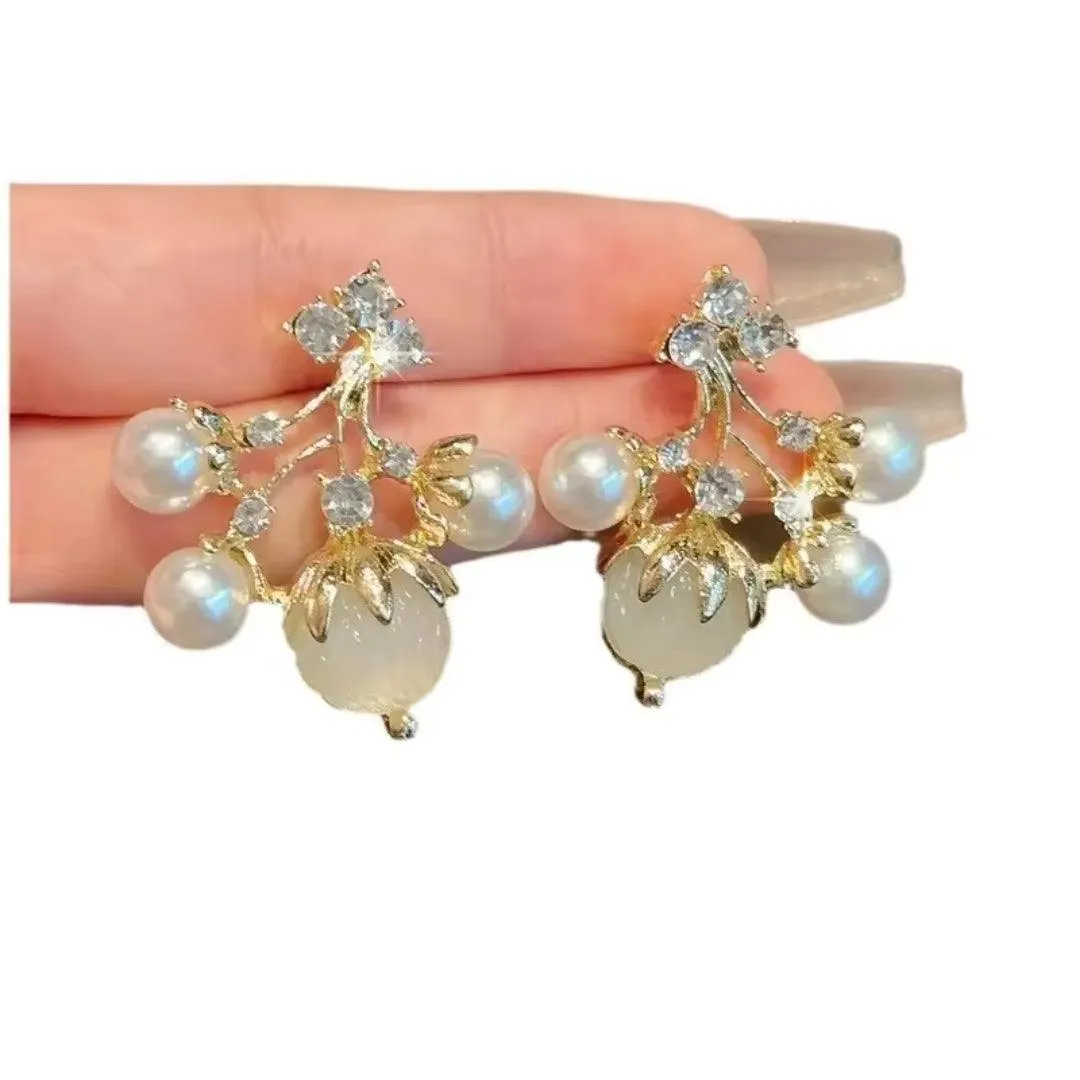 Elegant Pearl and Crystal Flower Earrings