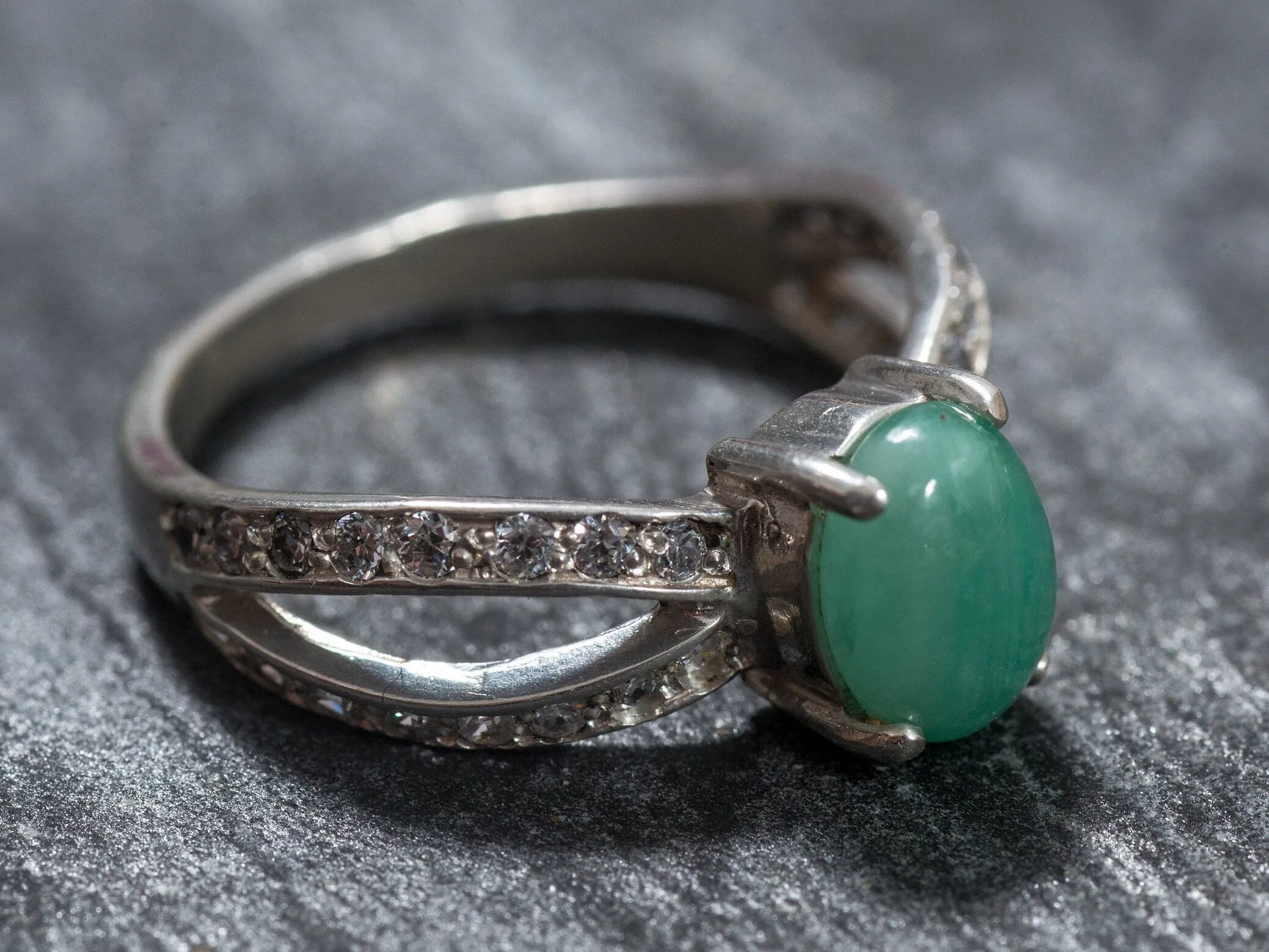 Emerald Engagement Ring - Classy Emerald Ring - Green Vintage Ring