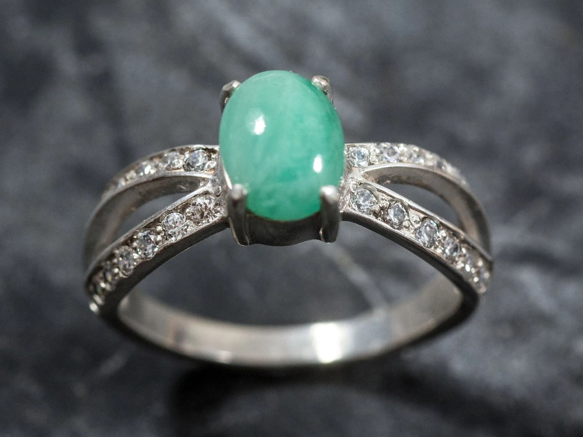 Emerald Engagement Ring - Classy Emerald Ring - Green Vintage Ring