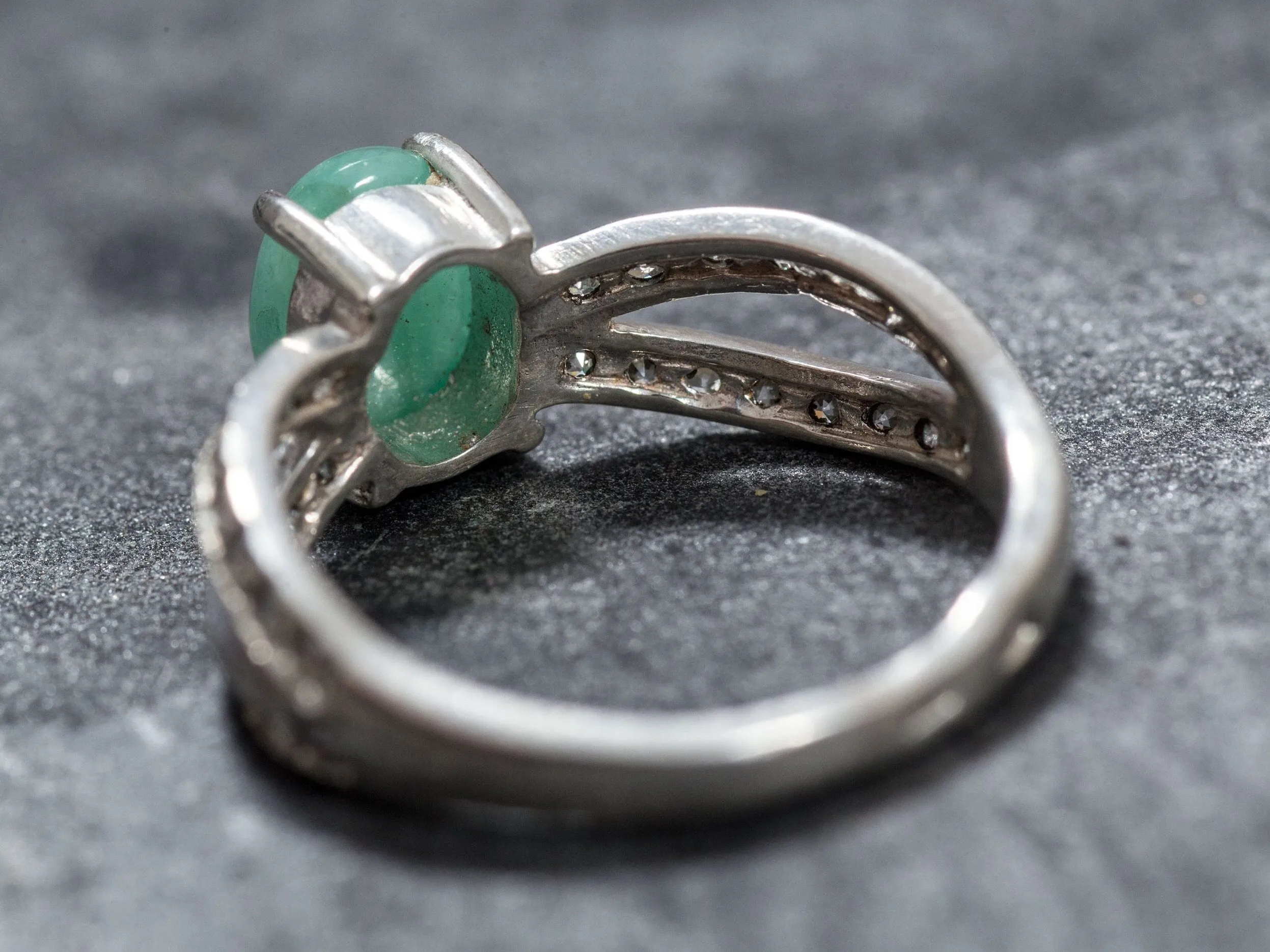 Emerald Engagement Ring - Classy Emerald Ring - Green Vintage Ring