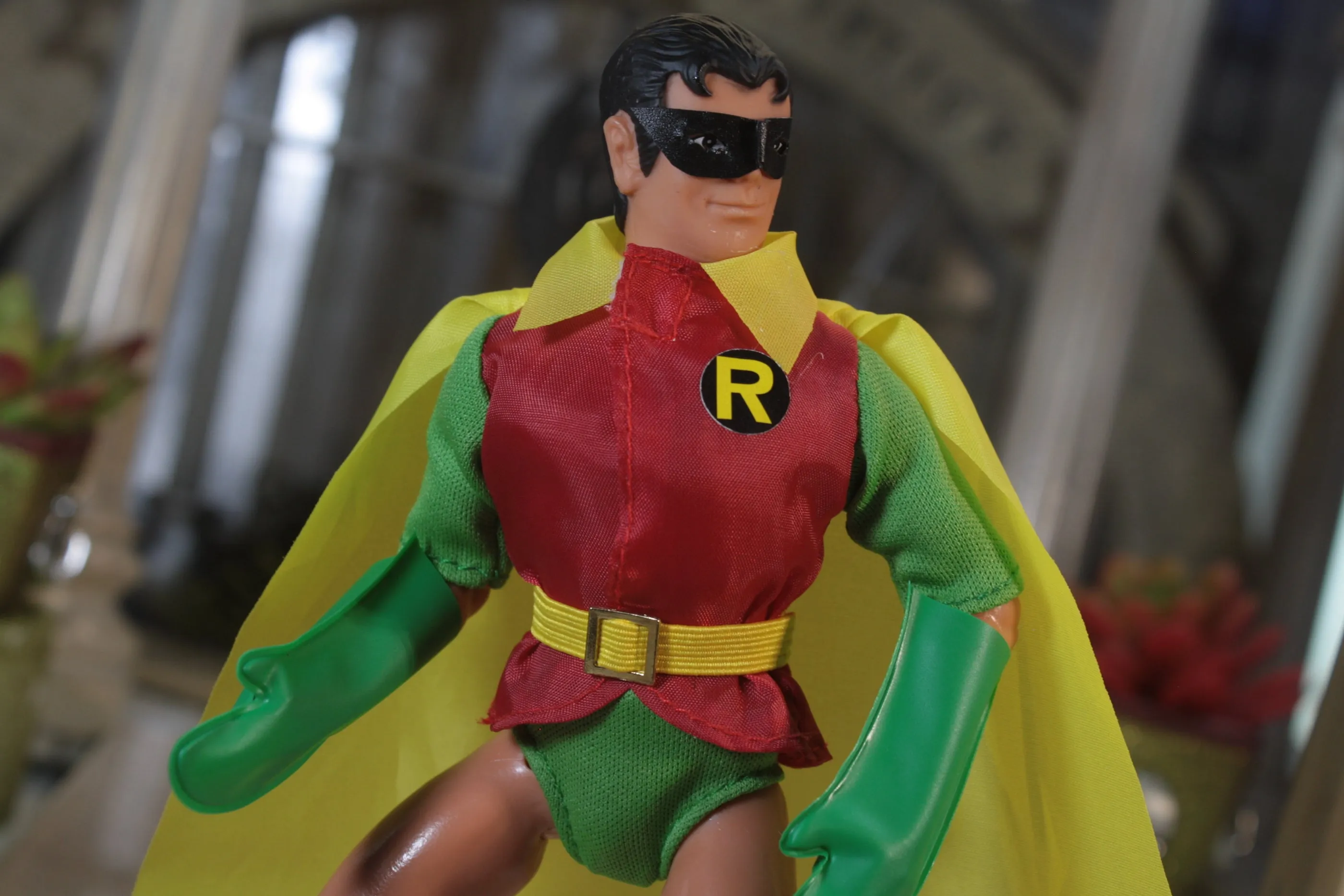 Mego DC World\'s Greatest Super-Heroes! 50th Anniversary - Robin 8-inch Action Figure (51302) LOW STOCK