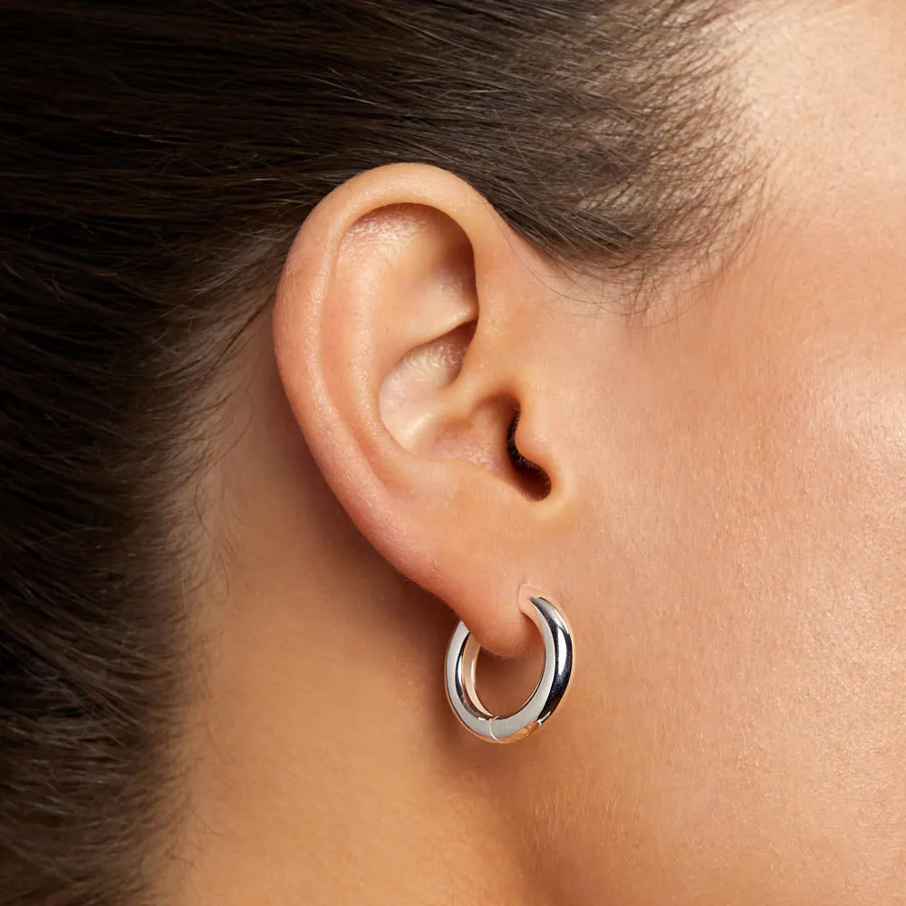 Midi Curve Hoop Earrings in Silver