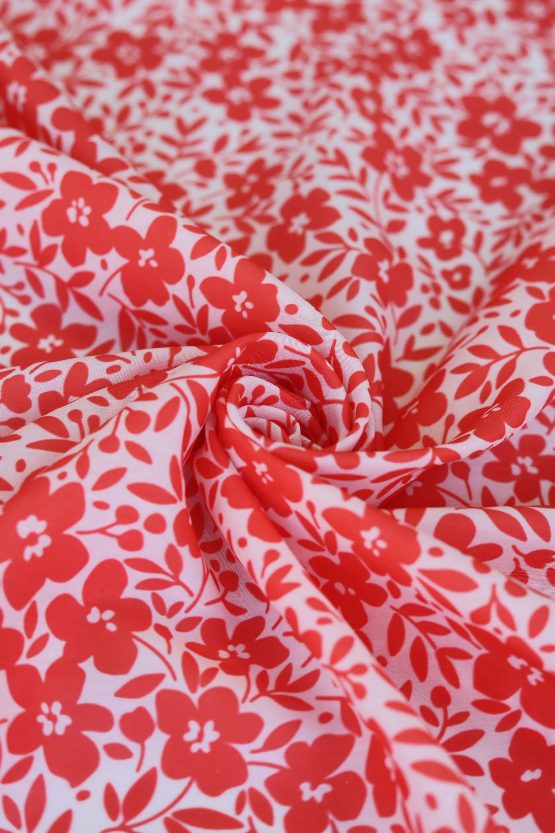 Red Ditsy Floral Pattern Printed Muslin Fabric