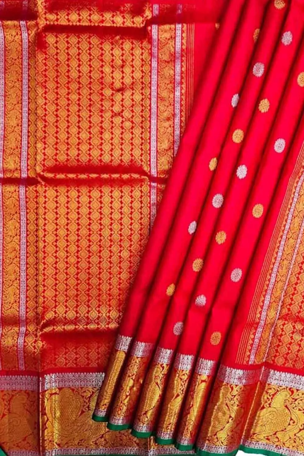 Red Kanjeevaram Silk Dupatta: Handloom Elegance